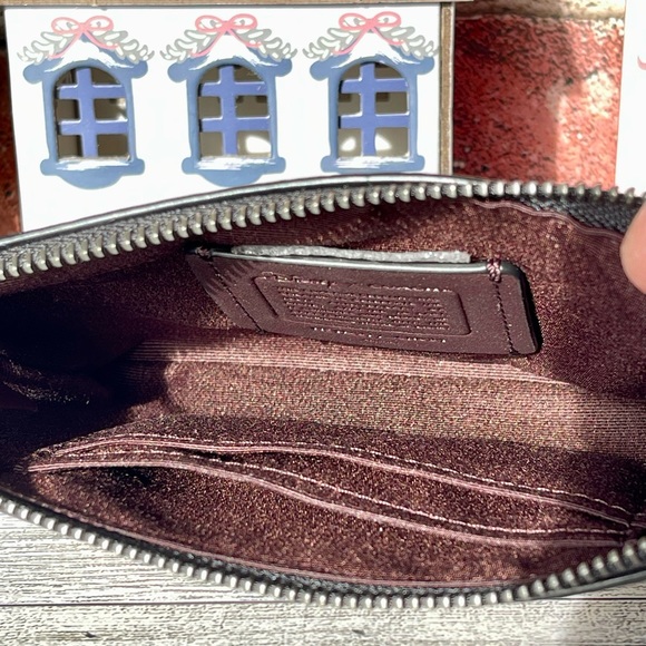 Disney X Coach Zip Wristlet-Holiday Exclusive Print - Picture 4 of 5